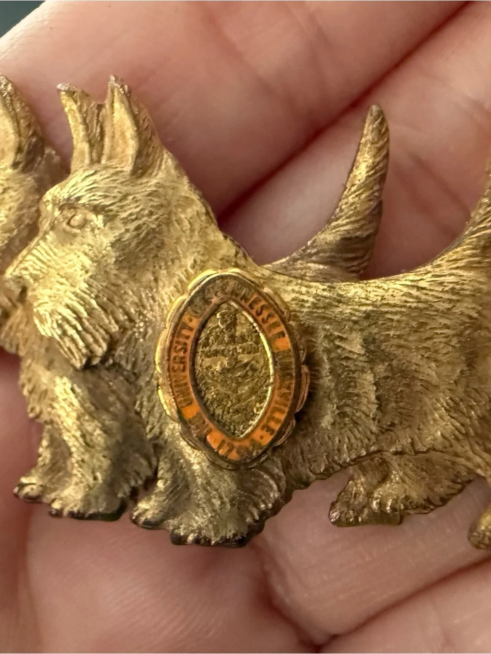 University of Tennessee Knoxville Vintage Gold Tone Scottish Terrier Pin 1794